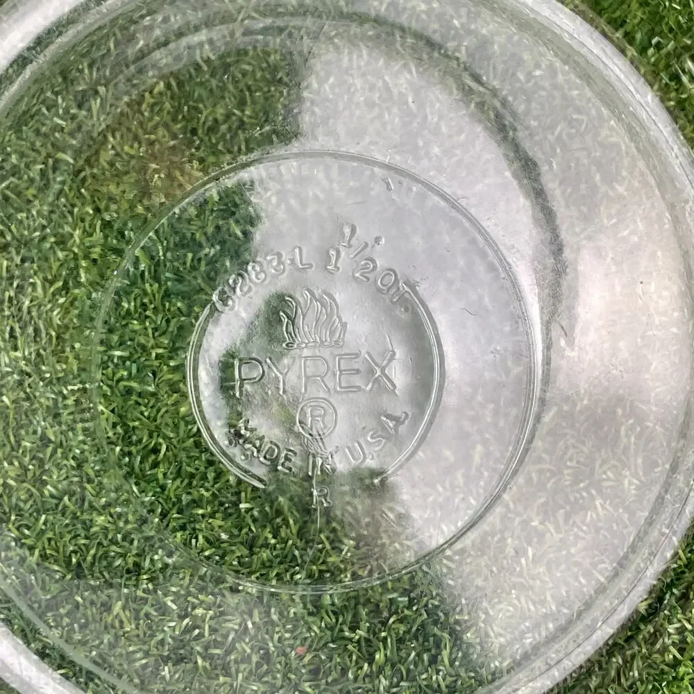 Vintage Pyrex Clear Glass Storage Jar with a Lid 1.5L